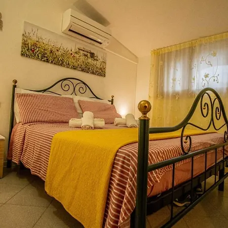 Attico Con Sauna E Piscina A Apartman Porto Azzurro
