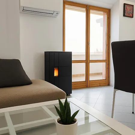 Attico Con Sauna E Piscina A *