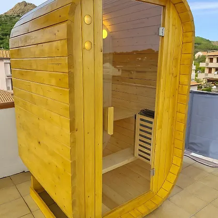 Attico Con Sauna E Piscina A Apartman *