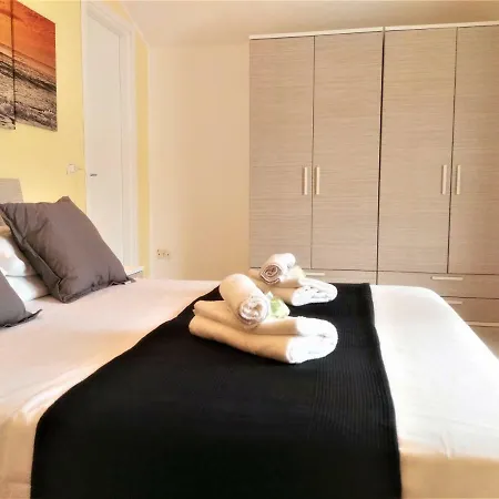 Apartman Attico Con Sauna E Piscina A Porto Azzurro