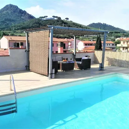 Attico Con Sauna E Piscina A Apartman Porto Azzurro