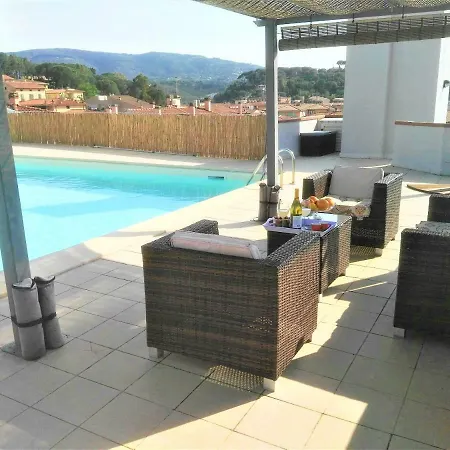 Attico Con Sauna E Piscina A Apartman *
